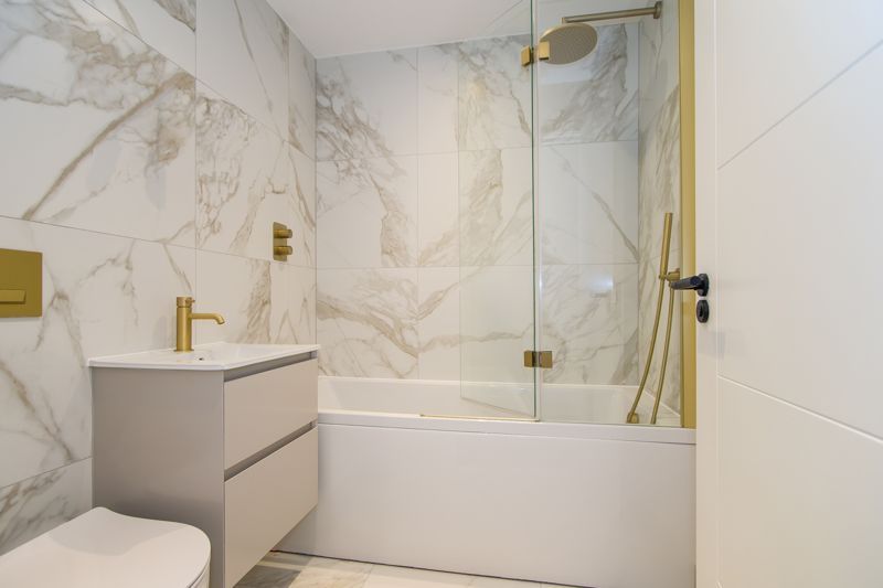 Additional image 6 of 2 bed flat for sale14 Windsor Gardens, Windsor Road, Penarth CF64