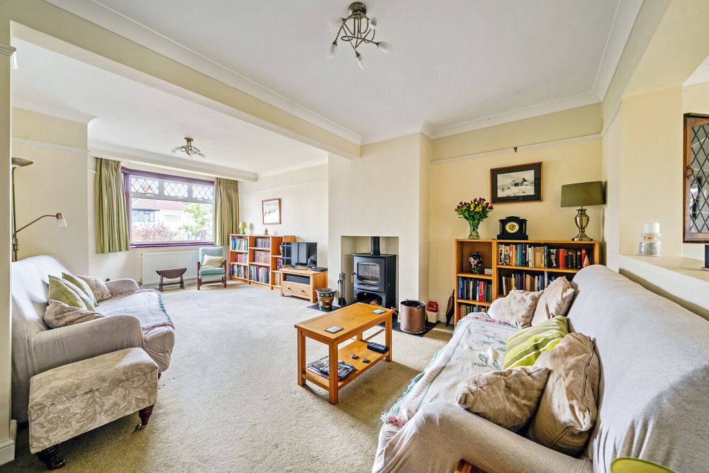 Property photo 3 of 25 1453076-16-6A0Da8...