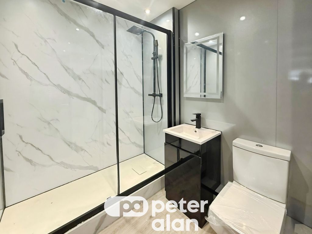 Property photo 3 of 6 Front