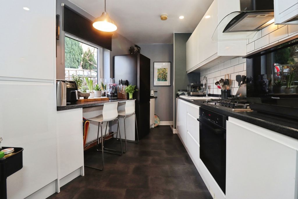 Property photo 2 of 19 Pbox-Img.Jpg