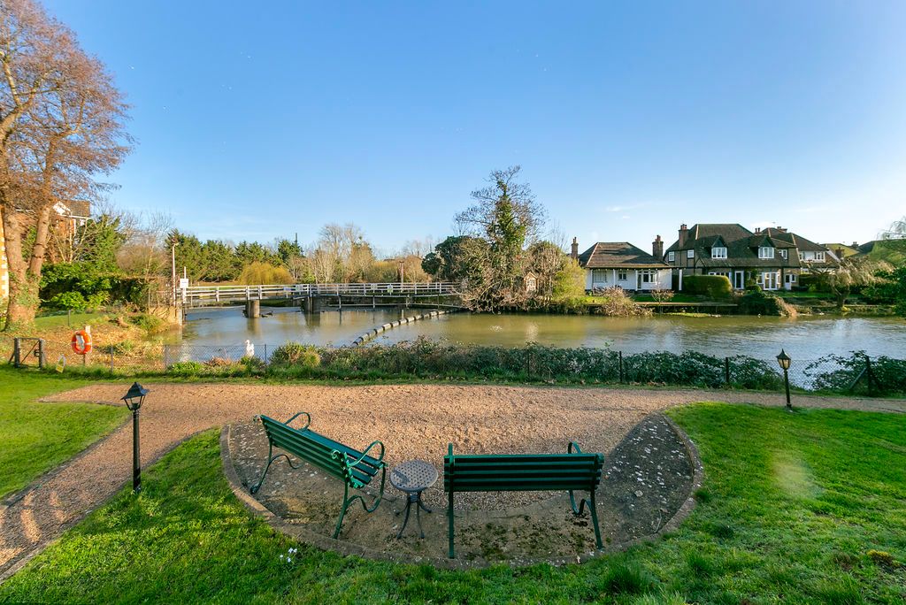 Additional image 23 of 2 bed flat for saleQueens Reach, East Molesey KT8