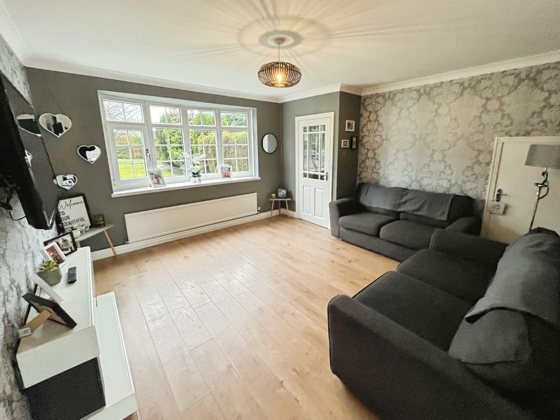 Property photo 2 of 23 Lounge