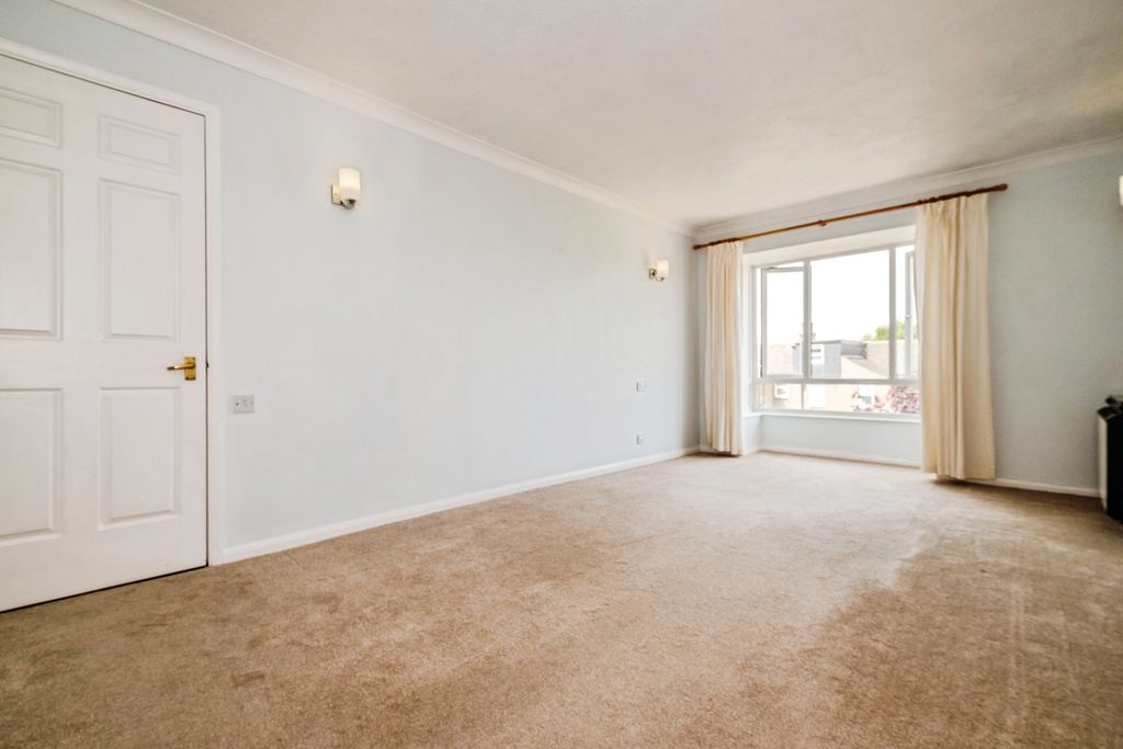 Property photo 3 of 14 Photo