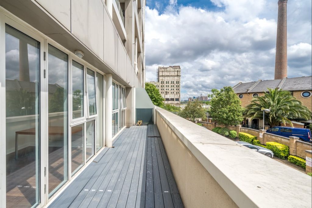 Property photo 3 of 8