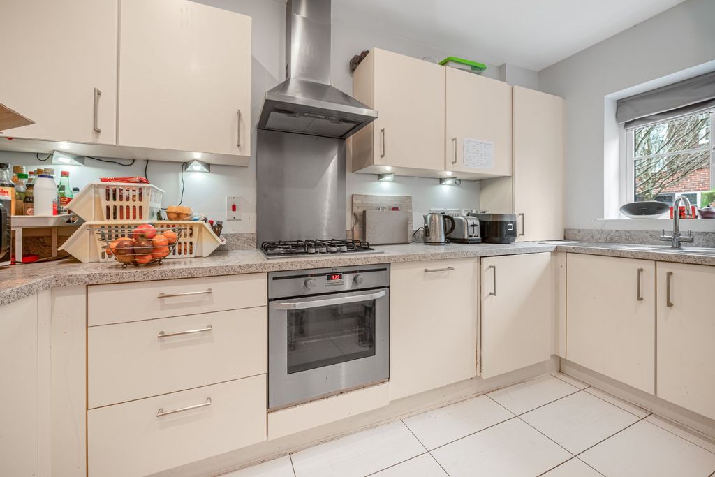 Property photo 2 of 34 Kitchen