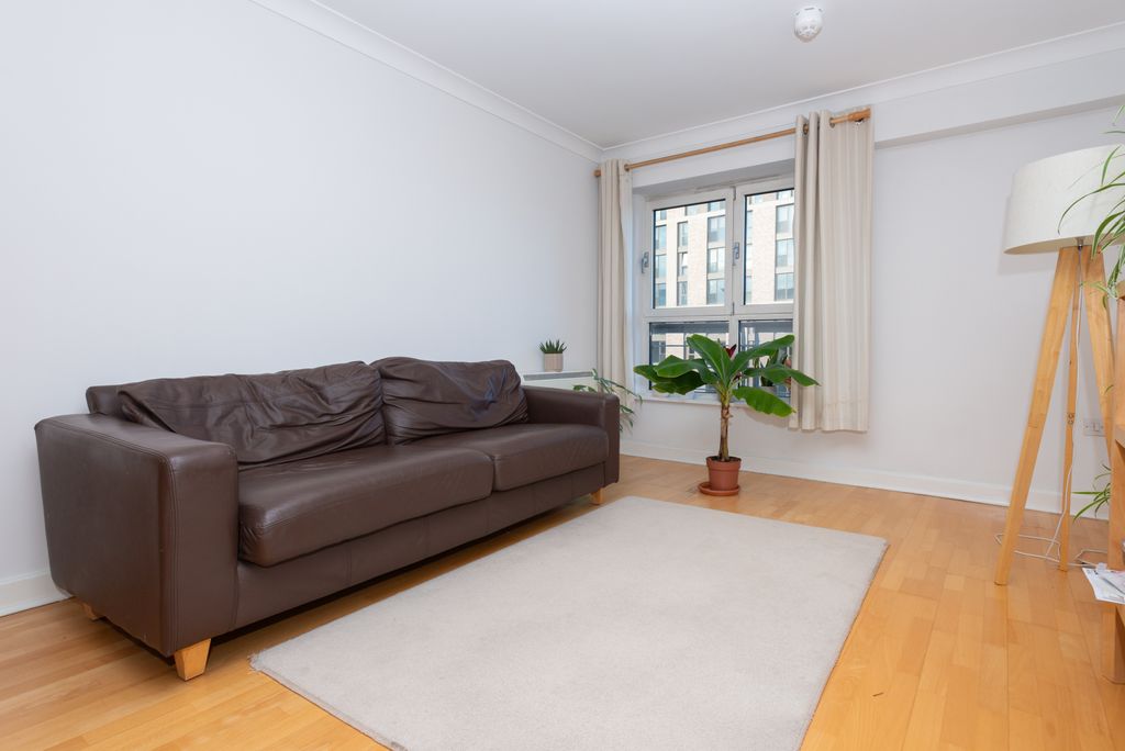 Property photo 2 of 24
