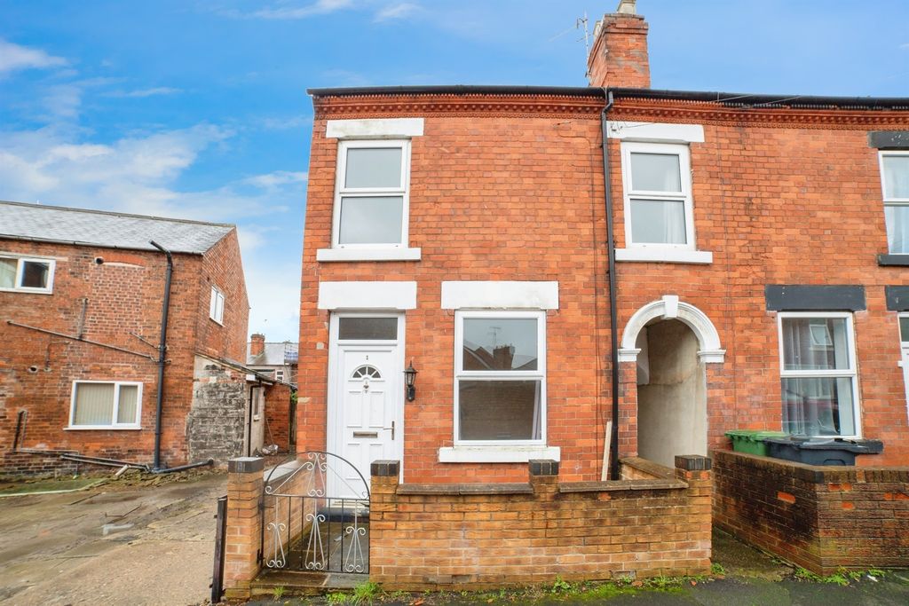 Property photo 1 of 17