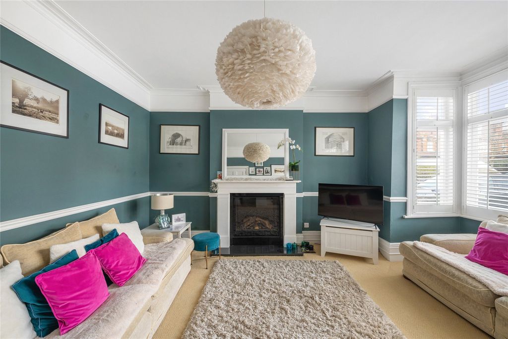 Property photo 3 of 37 Picture No. 25