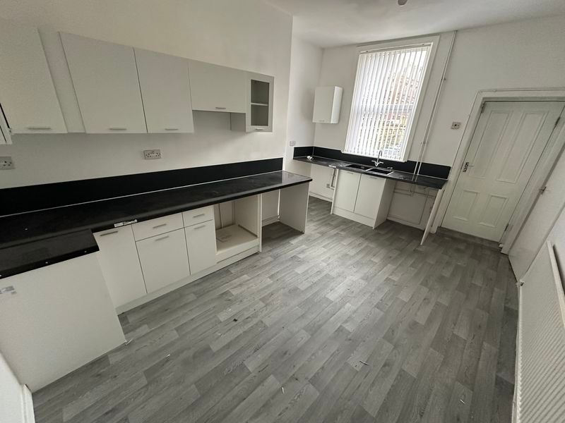 Property photo 3 of 11 Photo 3