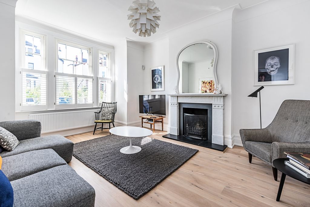 Property photo 3 of 16 39-Fontenoy-Road-022