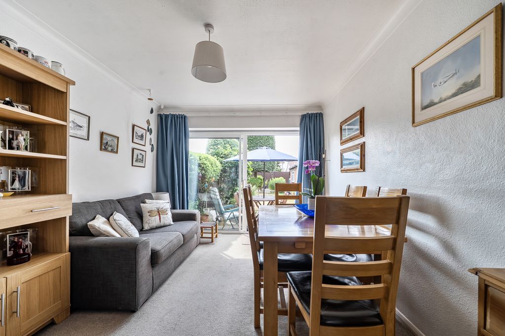 Property photo 3 of 15 1493027-19-6A5112...