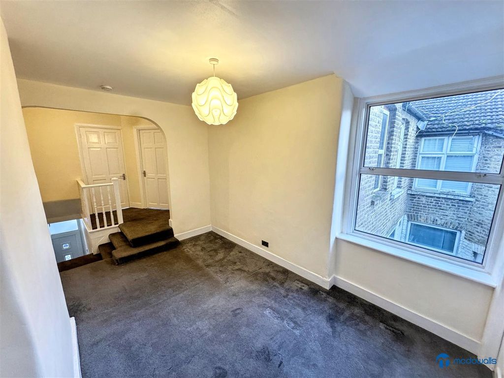 Property photo 3 of 17 Img_4056.Jpg