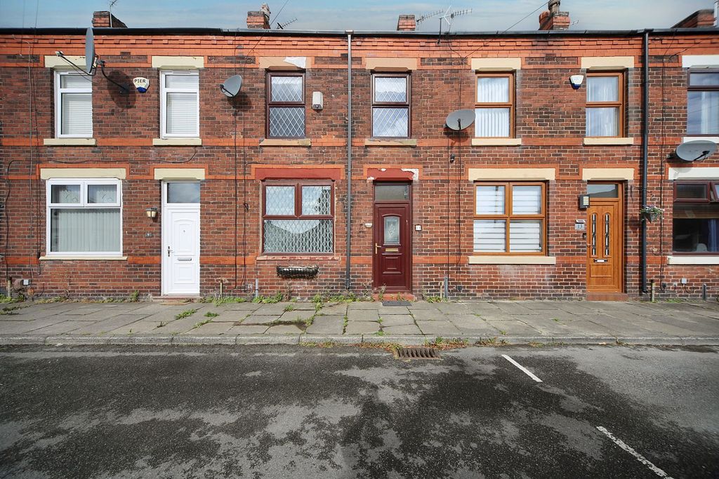 Property photo 1 of 21