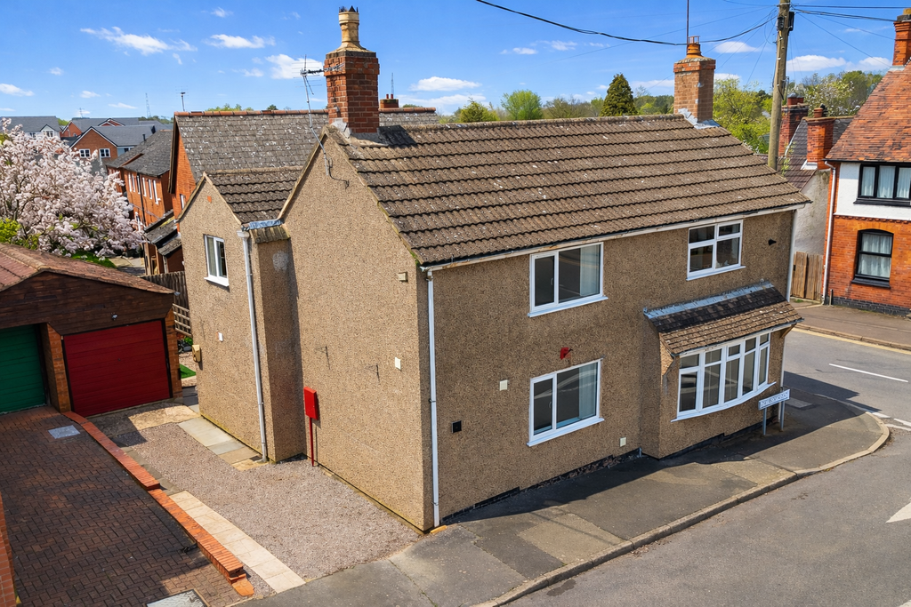 Property photo 1 of 17 Fronthouse