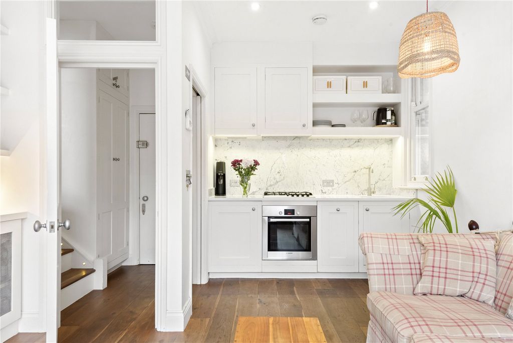 Property photo 2 of 15 Kitchen