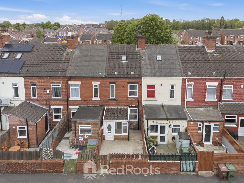 Property photo 2 of 18 5159891