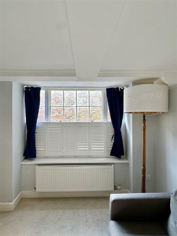 Property photo 3 of 28