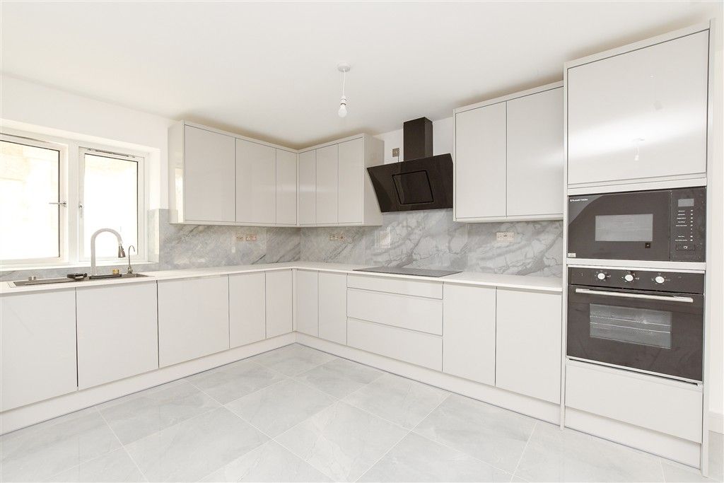 Property photo 2 of 7 Kitchen Lounge/Diner