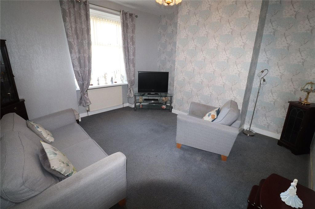 Property photo 2 of 15 Living Room