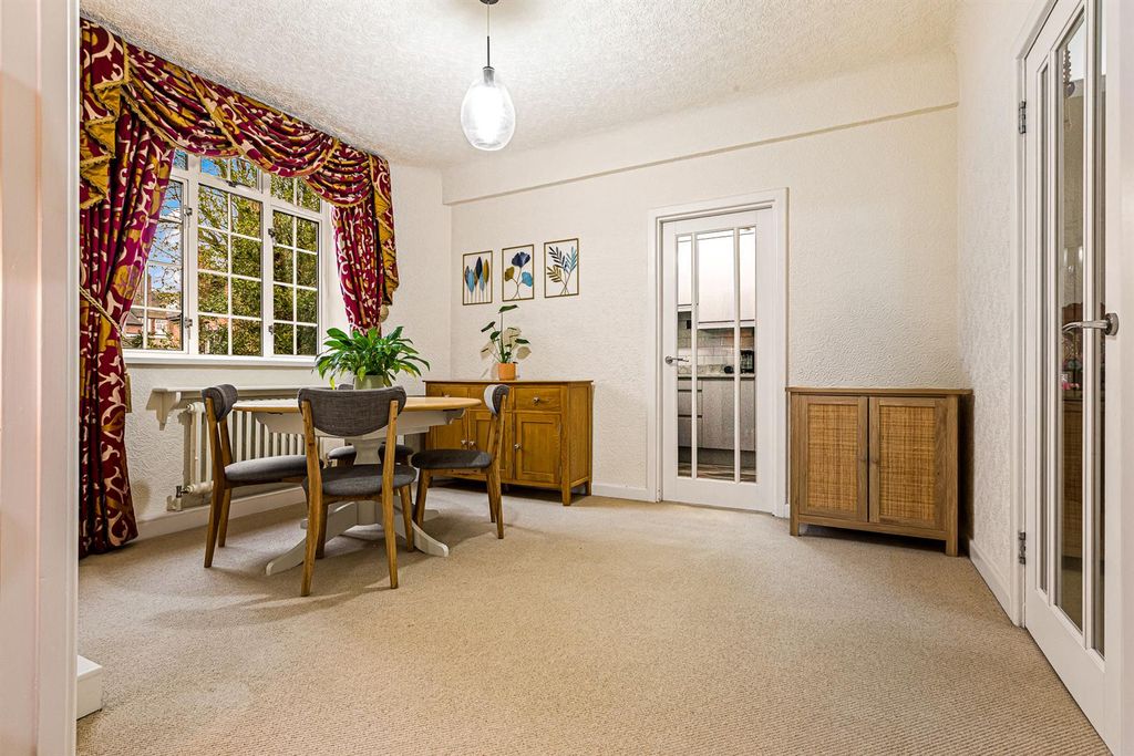 Property photo 3 of 22 Dining Room