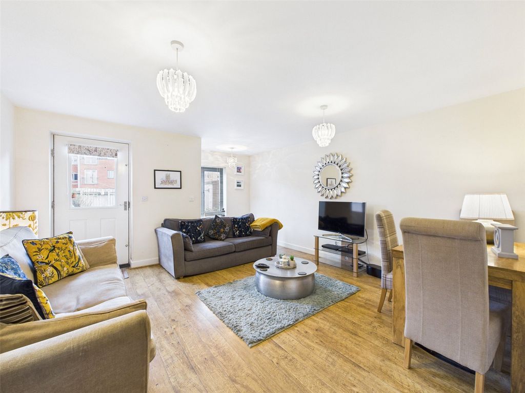 Property photo 2 of 24 Picture No. 19