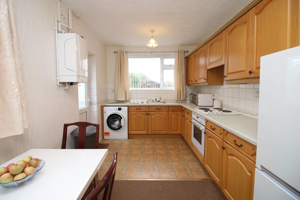 Property photo 3 of 18