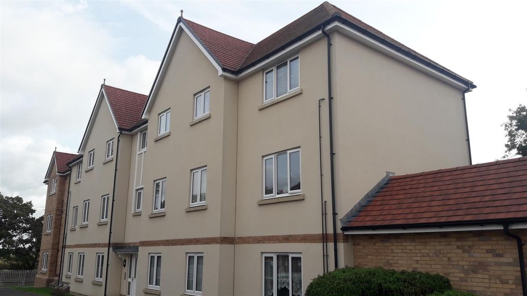 Property photo 1 of 2 9-21 Highgrove Crescent, External, Front.Jpg