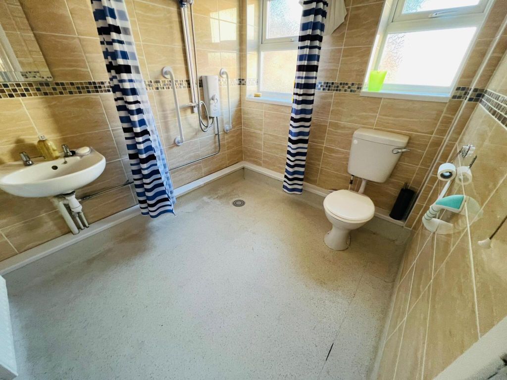 Property photo 3 of 6