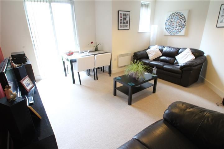 Property photo 2 of 7 Living Room