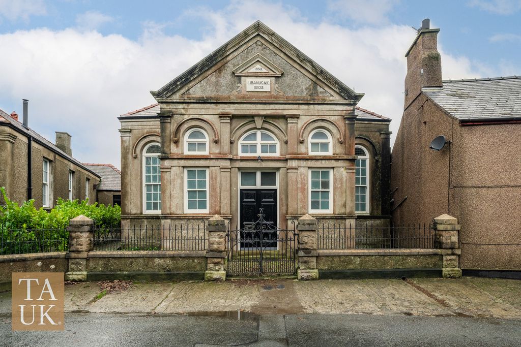 Property photo 1 of 13