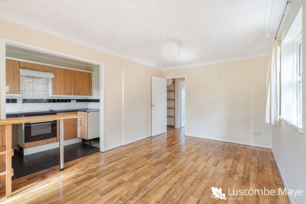Property photo 3 of 23