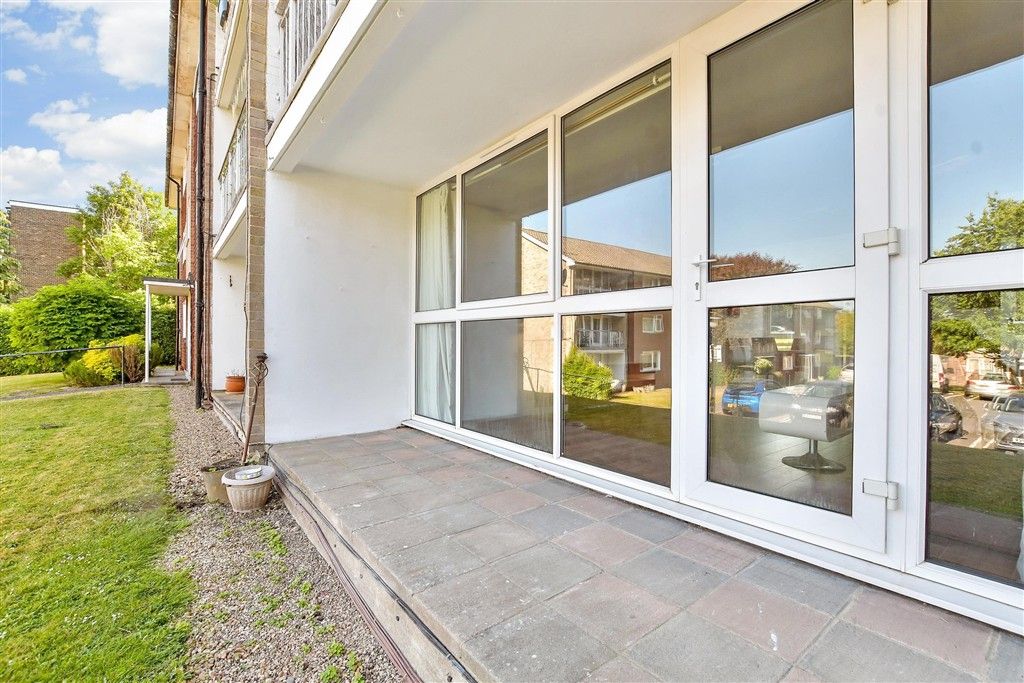 Property photo 2 of 10 Balcony / Terrace