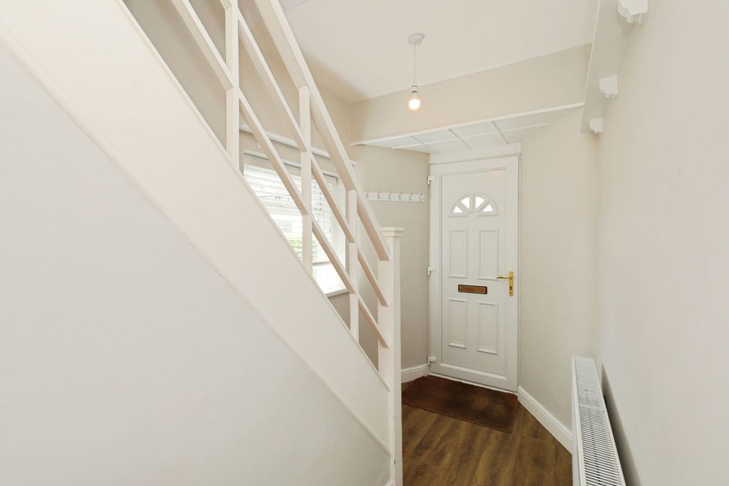 Property photo 2 of 17 Photo