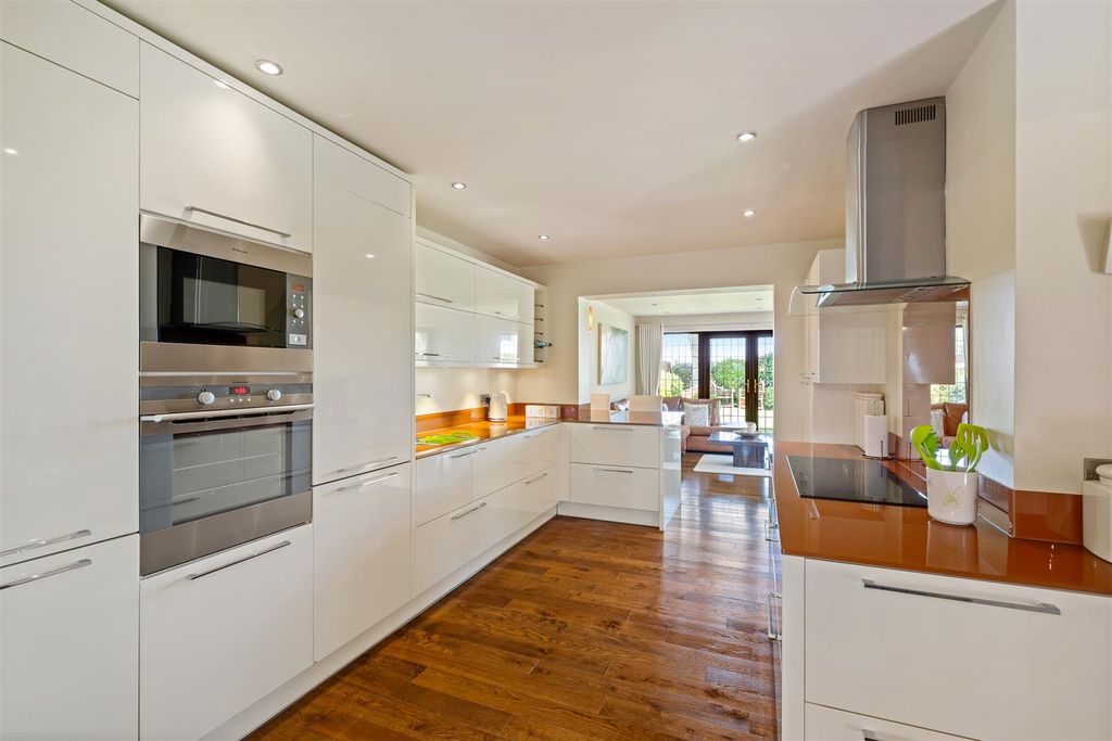 Property photo 3 of 41 34.Jpg