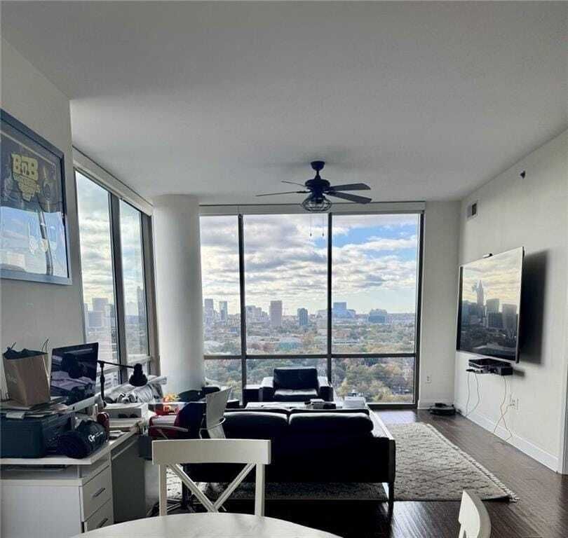 Property photo 2 of 5 <Alttext/>