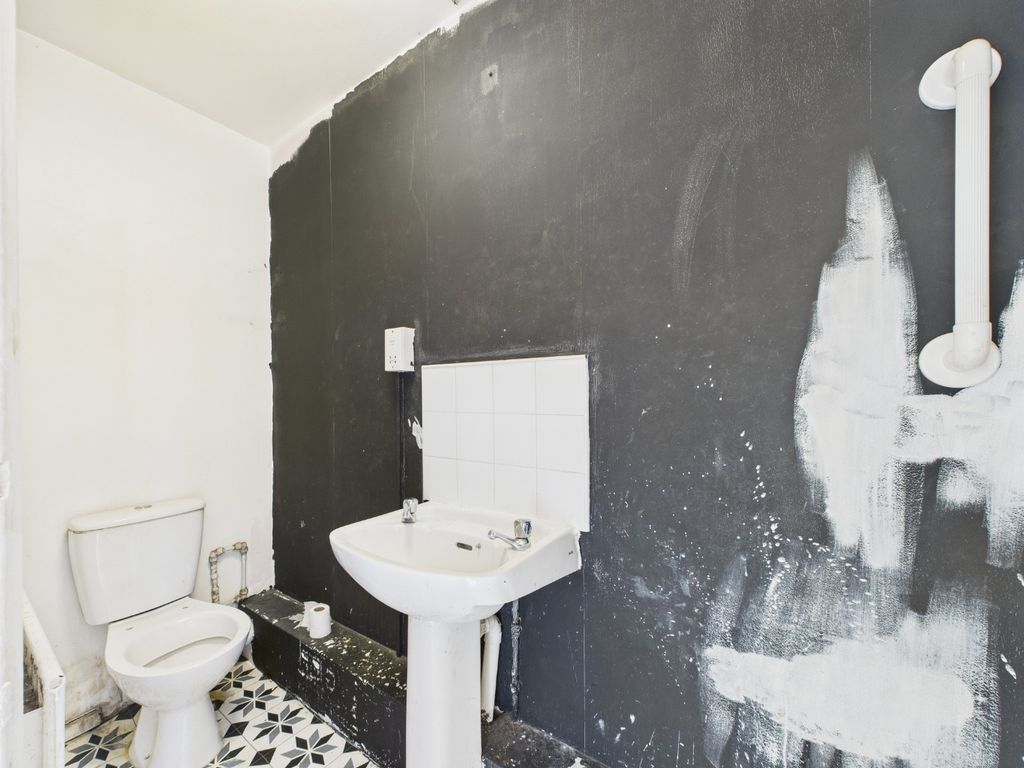 Property photo 3 of 6 4747713