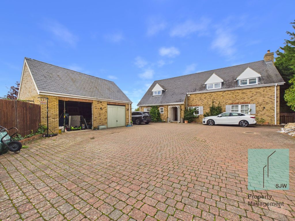 Property photo 2 of 66
