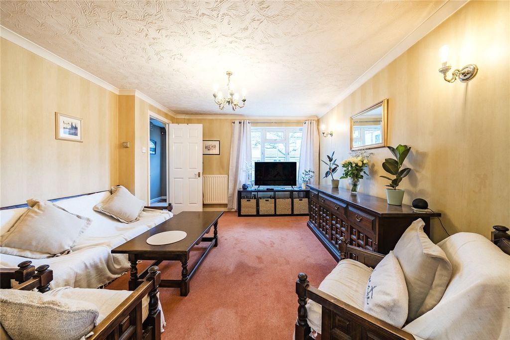 Property photo 2 of 26 Picture No. 15