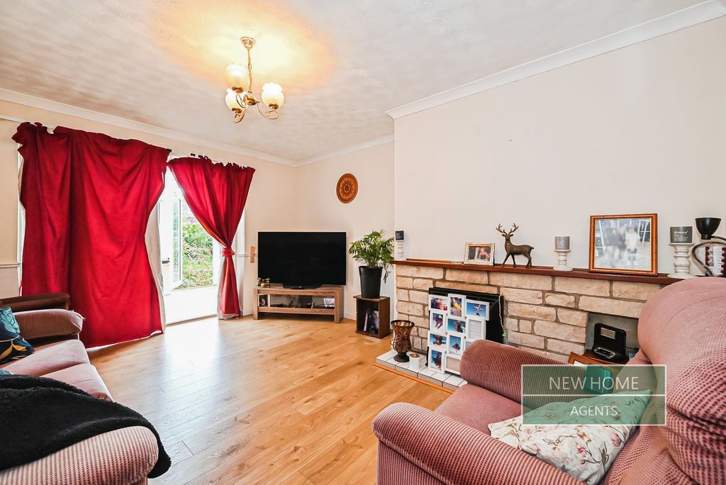 Property photo 2 of 12 Photo 6