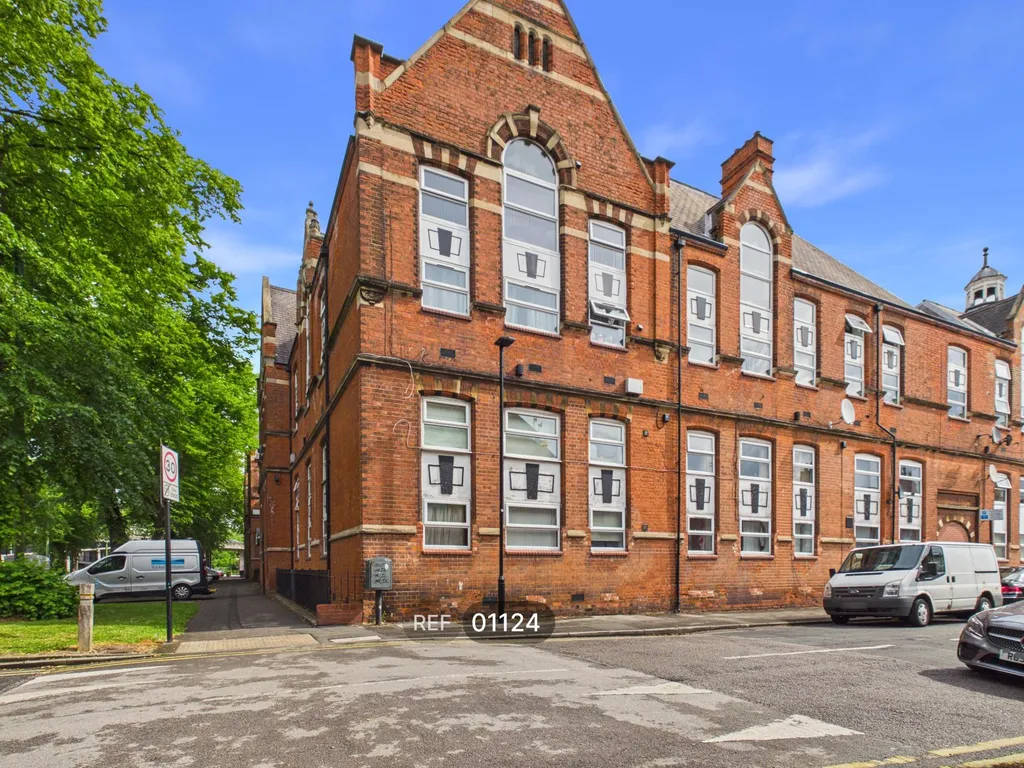 Apartment in Hull, Dairycoates - View 3