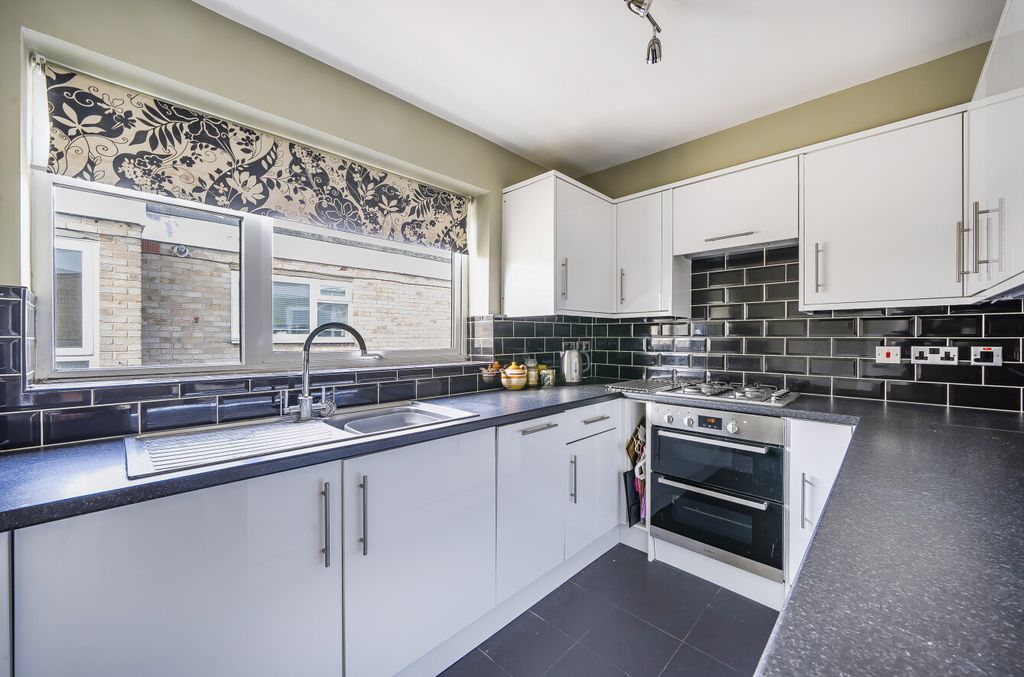 Property photo 1 of 13 1264748 (5)