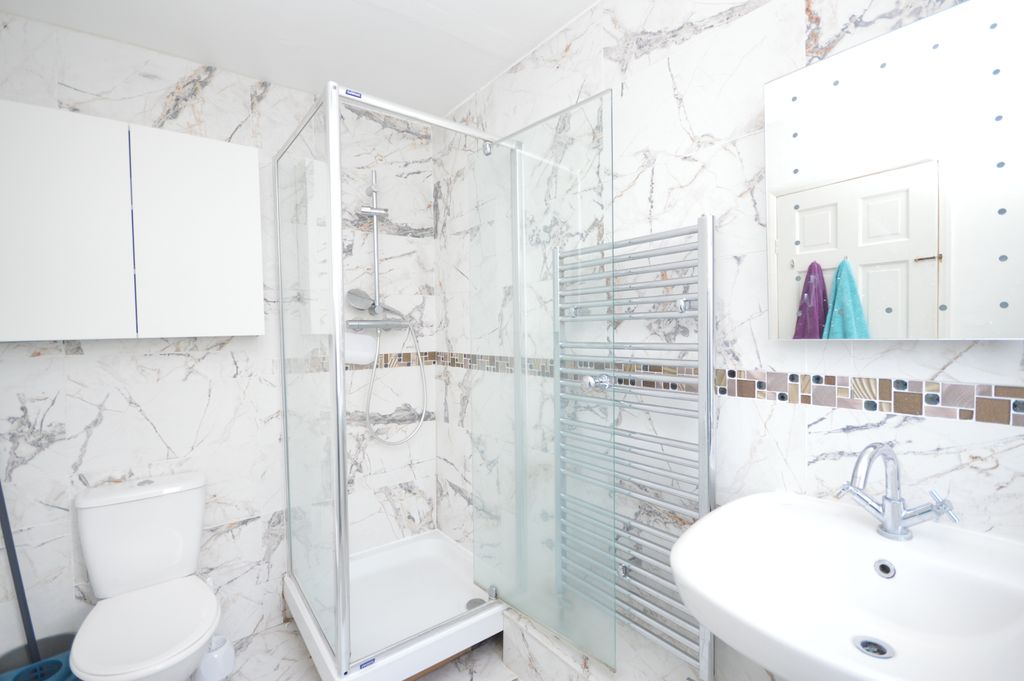 Property photo 3 of 9 Shower Room