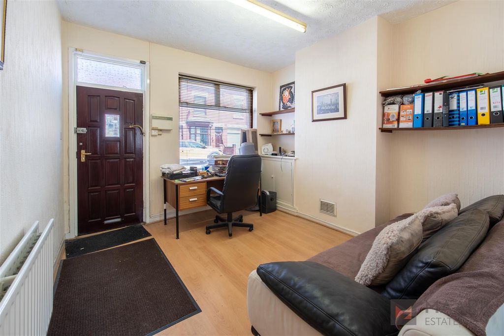 Property photo 3 of 19 Gipsyrd-2.Jpg