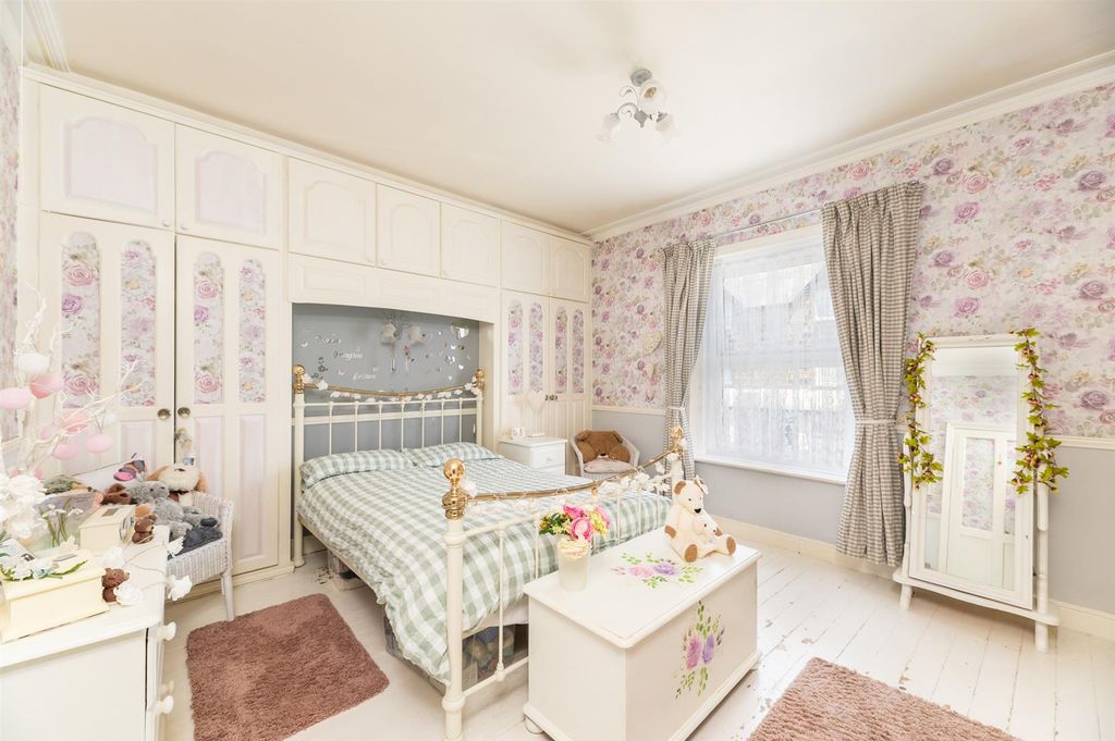 Additional image 10 of 4 bed property for saleManor Street, Otley LS21