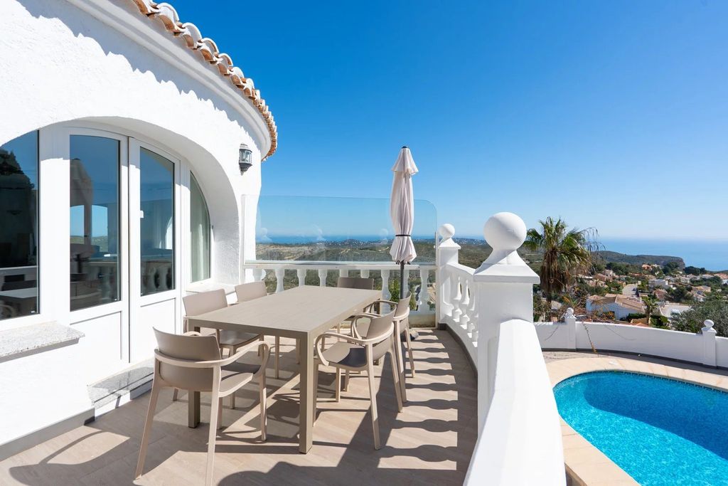 Property photo 1 of 47 Spacious Villa With Panoramic Sea Views For Sale In Cumbre Del Sol, Benitachell