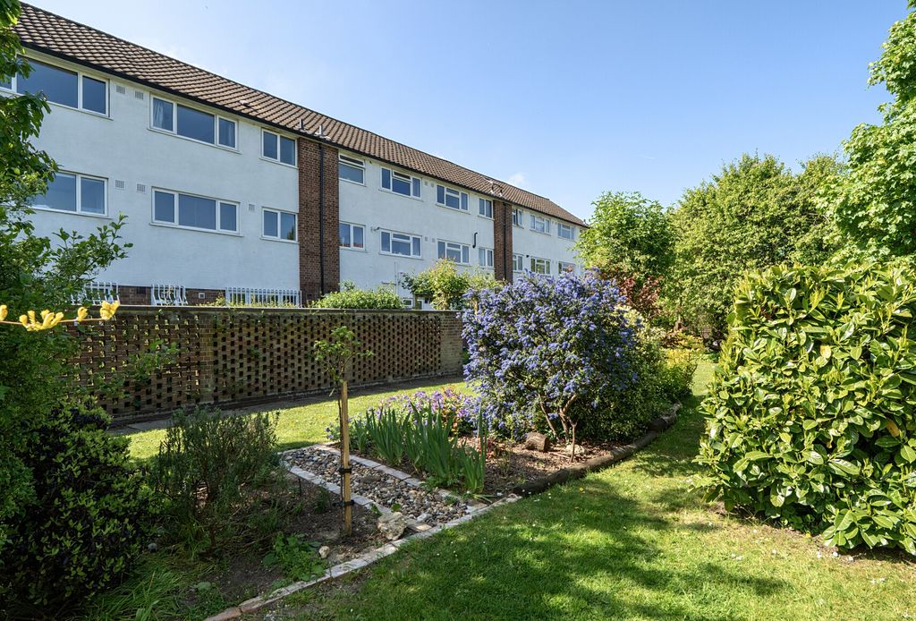Property photo 1 of 14 1451787-1-69E9ee5...