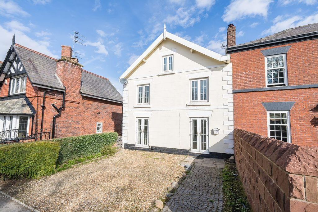Property photo 1 of 18 4 Mill Lane External.Jpg