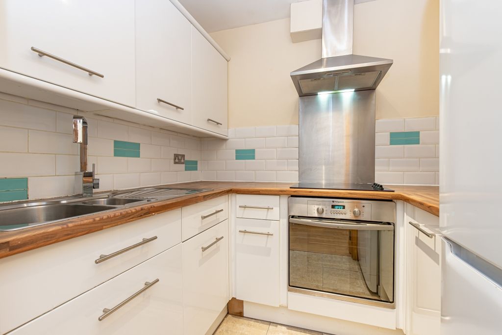 Property photo 2 of 8 104655