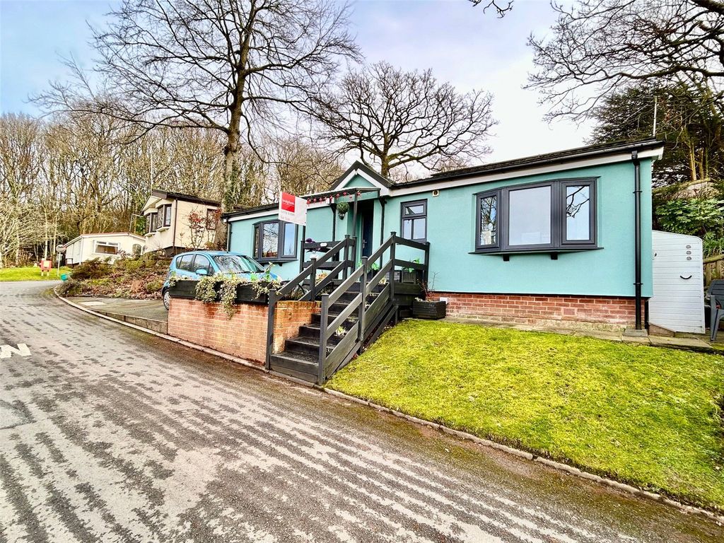 Property photo 1 of 19 Front