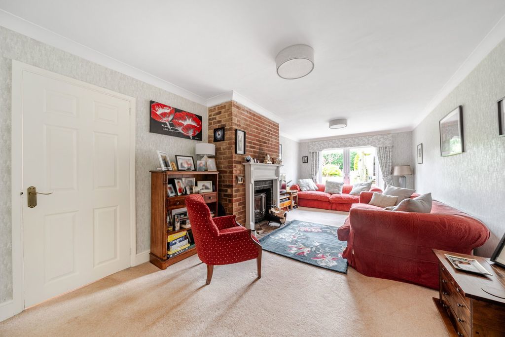 Property photo 2 of 24